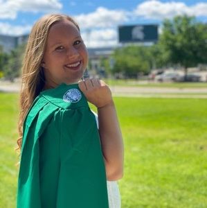 Meet your Posher, Kim